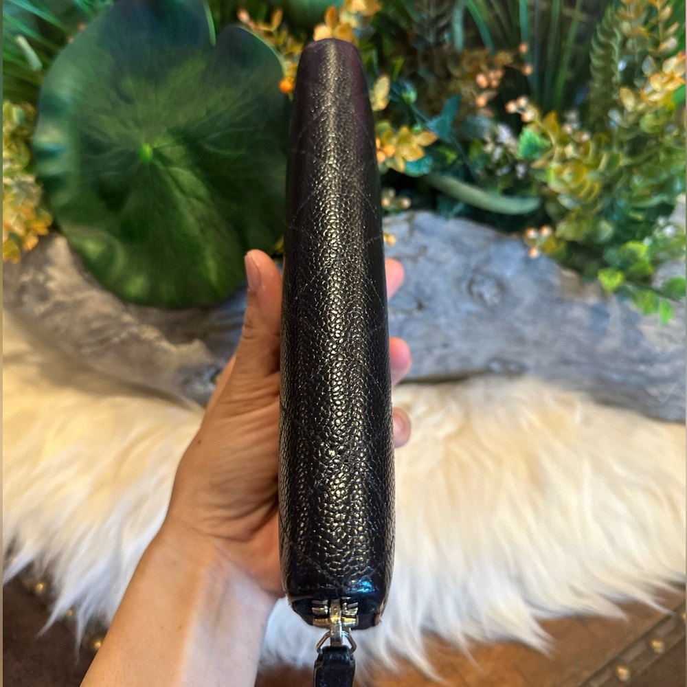 Chanel zip around wallet - Picture 8 of 16